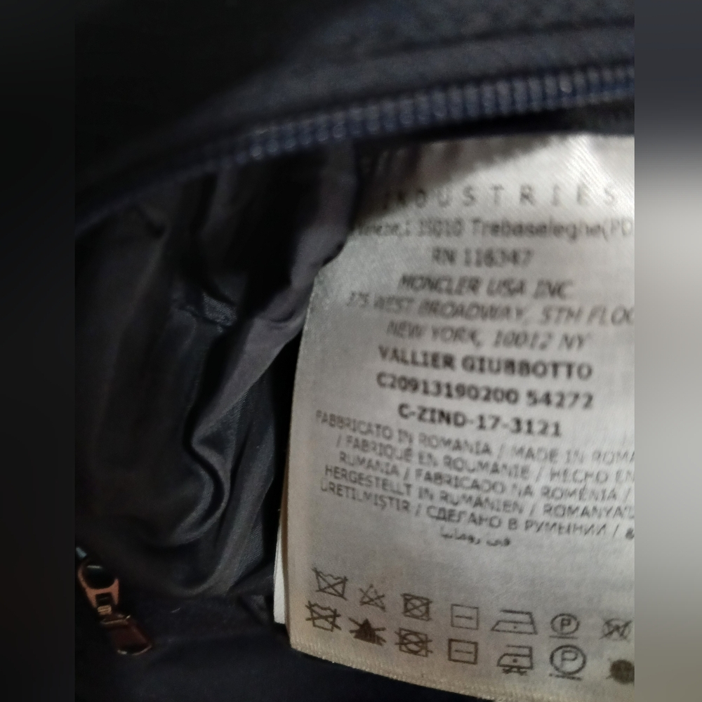 Moncler Jacket - Picture 13 of 13